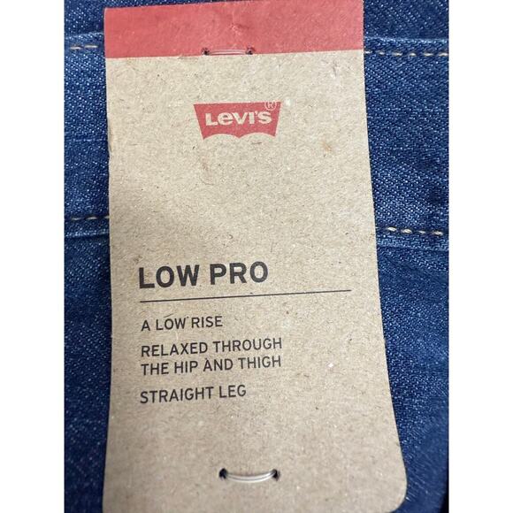 Levi's NWT 32x30 Low Pro Straight Jeans Low Rise Denim - Picture 2 of 5